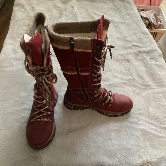 Like new Bos&co Gabriella lace up boot red size 37 - Picture 1 of 8